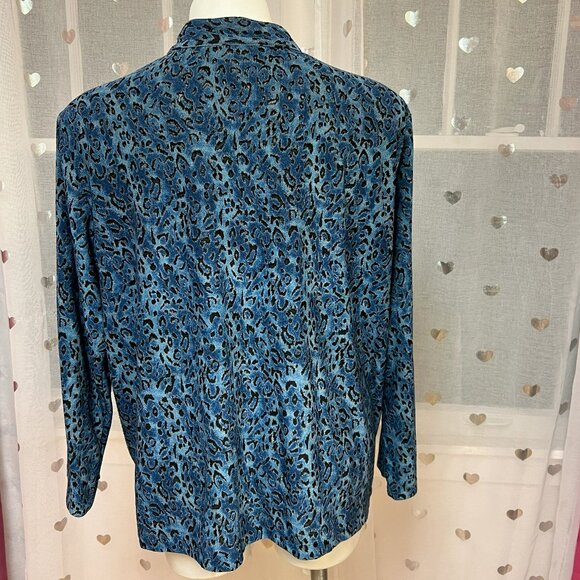 #127 Jennifer Moore JM Blue Button-Down Dress Shirt with Black Details - Picture 3 of 5